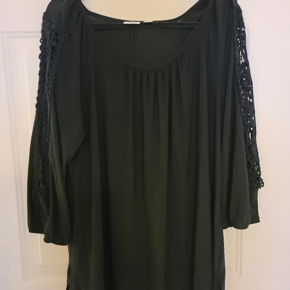 Blouse with arm detail